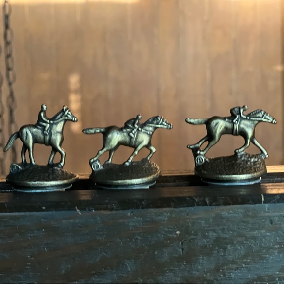 Blanton’s Cap Whiskey Collector B - Picture 3 of 3